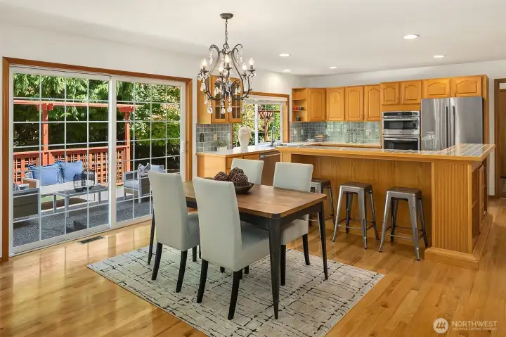 Casual dining spaces inside and out. Casual dining spaces inside and out.
