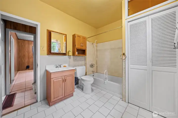 Bathroom Bathroom