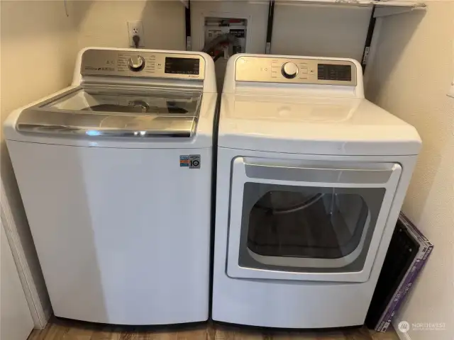 As you'll find in the rest of this home the laundry area features a high quality LG washer and dryer.