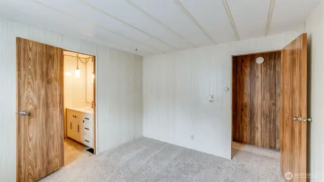 2nd bedroom