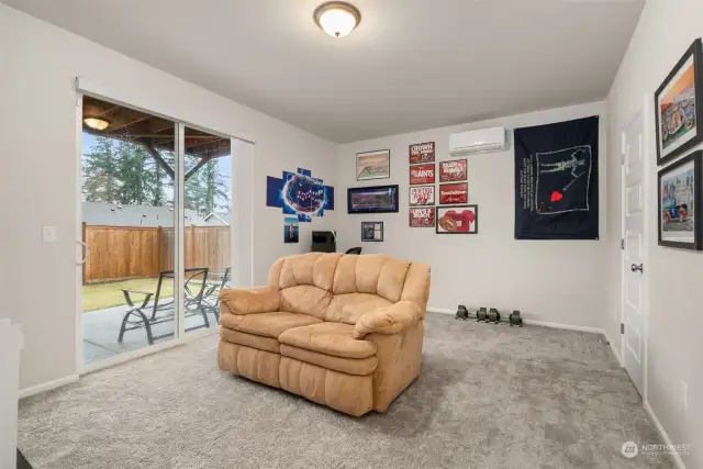 Lower level bedroom with closet and en suite bath!