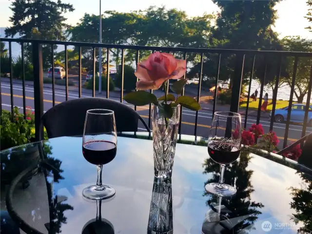 Romantic evenings on the deck.