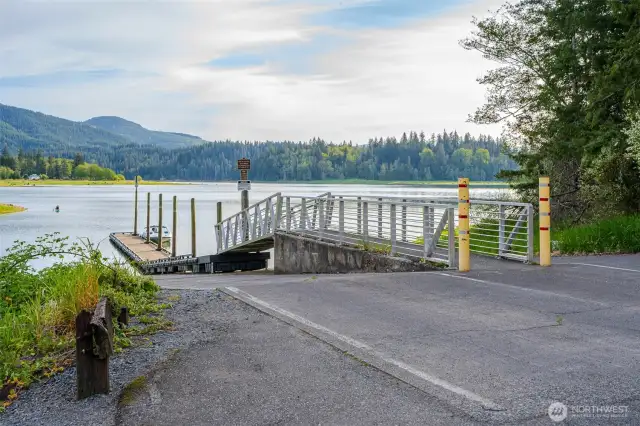 Alder Lake Boat Launch just minutes away!