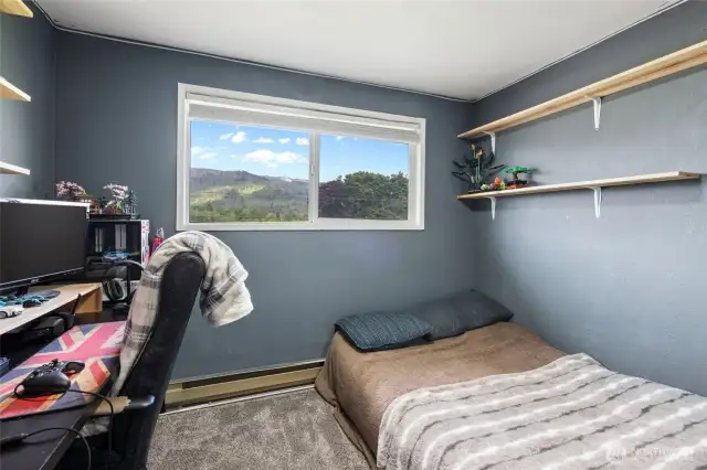 upstairs bedroom #2
