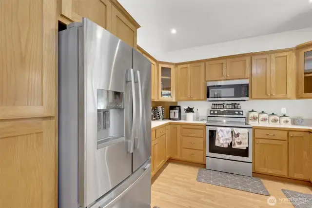 All appliances stay.