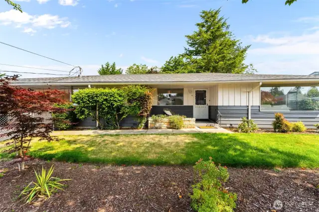 Welcome to 1735 E 65th St! Once an adult family home, this property is ideal for multi-generational living or continued care use.
