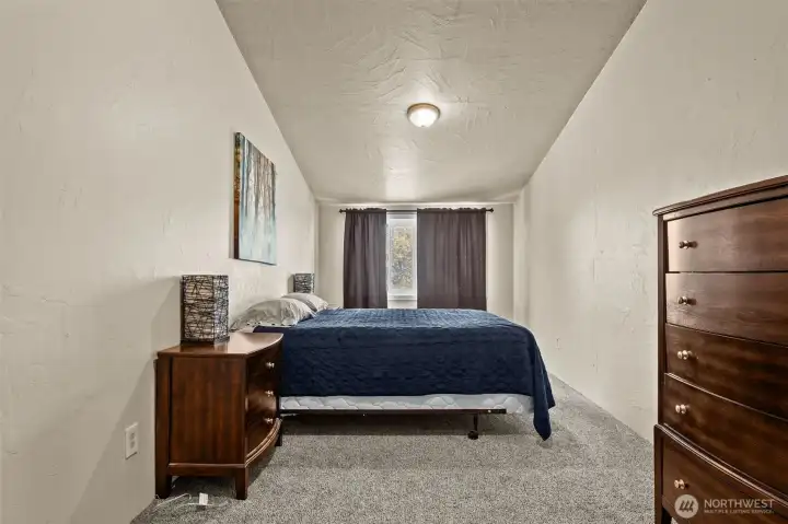 1/2 Bedroom-Apartment