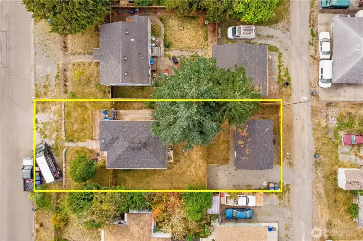 Property Lines Are Estimates. Buyer to Verify