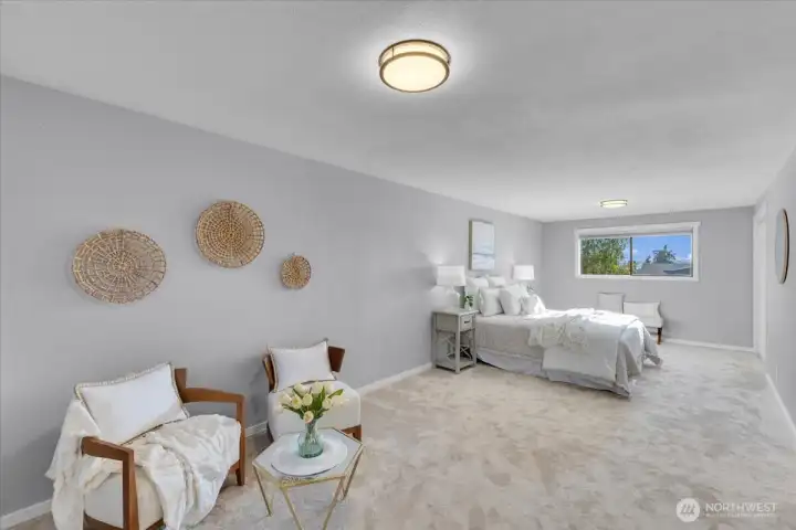 Oversized primary suite on main