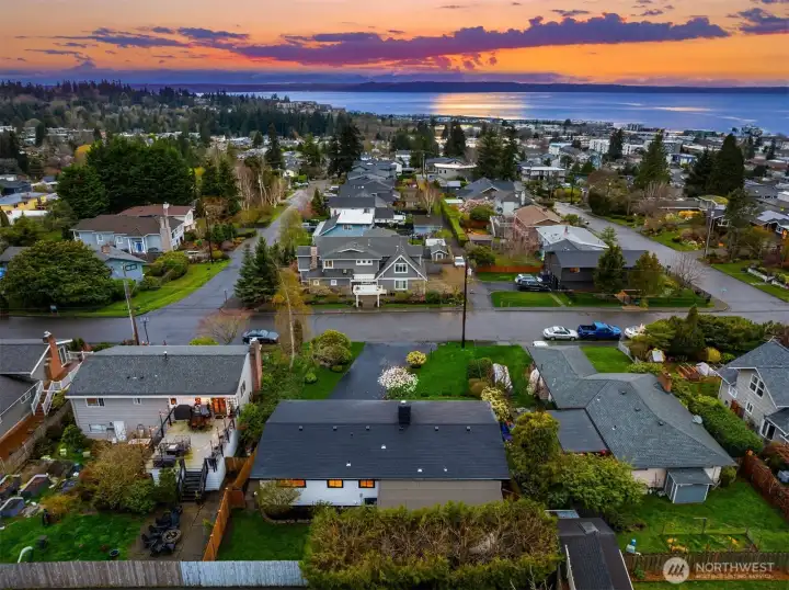 Serene living close to EVERYTHING!