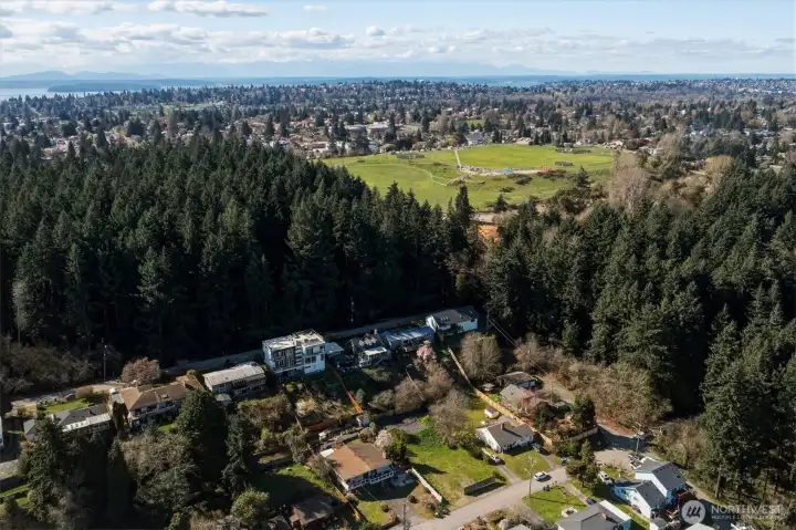 Aerial image capturing proximity to downtown Seattle and nearby amenities
