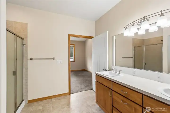 walk in shower master bathroom