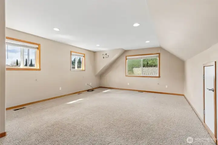 upper great room above the garage