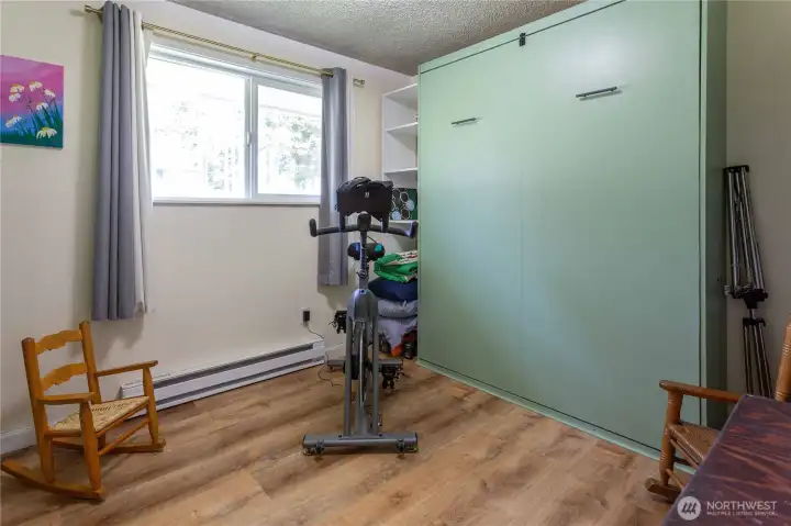Bedroom 3 w/ Murphy bed