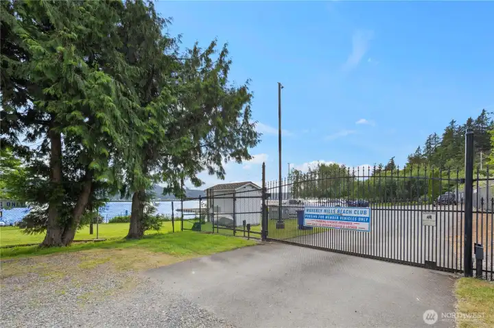 Waverly Bech Club entrance