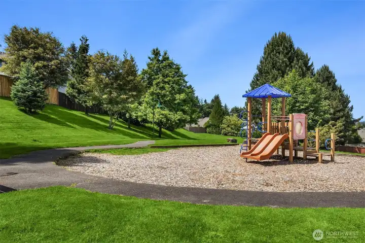 Multiple neighborhood parks, green space & basketball courts