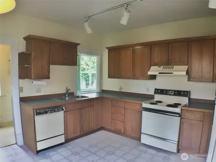 910 (upstairs unit)