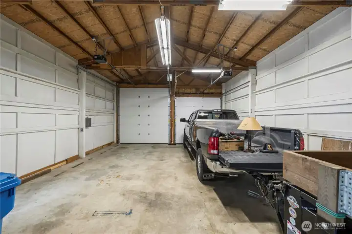 Huge and spacious, allowing for additional room for toys and storage. Huge and spacious, allowing for additional room for toys and storage.