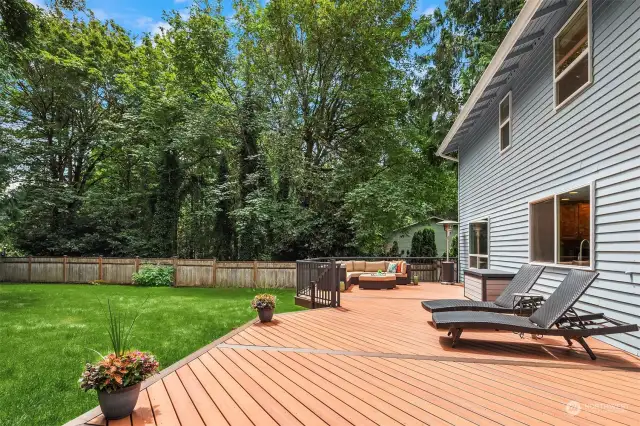 680 square foot Trex deck for outside enjoyment!