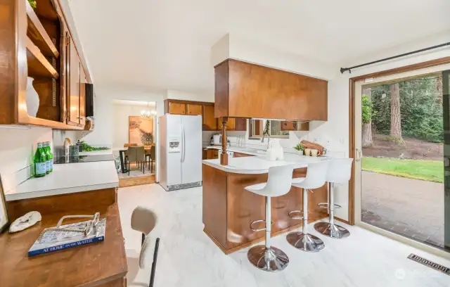 Casual dining space in kitchen