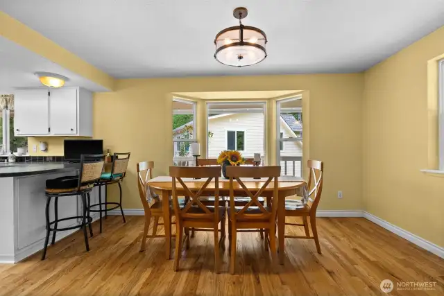 Dining room with bay window