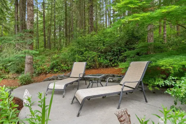 Lounge in your country oasis