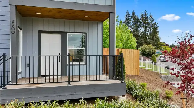 Photographs are for illustrative purposes only. Features, finishes, interior/exterior colors, landscaping and floorplan shown may vary from actual homes built.