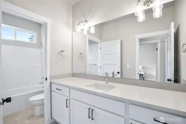 Photographs are for illustrative purposes only. Features, finishes, interior/exterior colors, landscaping and floorplan shown may vary from actual homes built.
