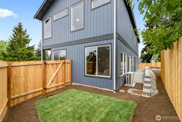 Photographs are for illustrative purposes only. Features, finishes, interior/exterior colors, landscaping and floorplan shown may vary from actual homes built.