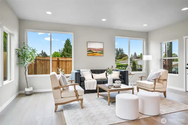 Photographs are for illustrative purposes only. Features, finishes, interior/exterior colors, landscaping and floorplan shown may vary from actual homes built.