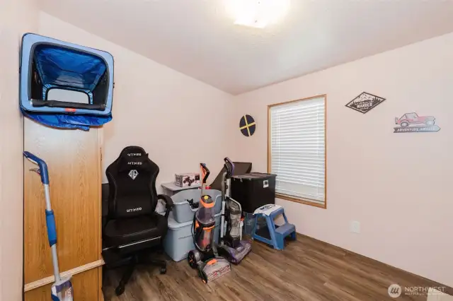 Good sized 2nd bedroom