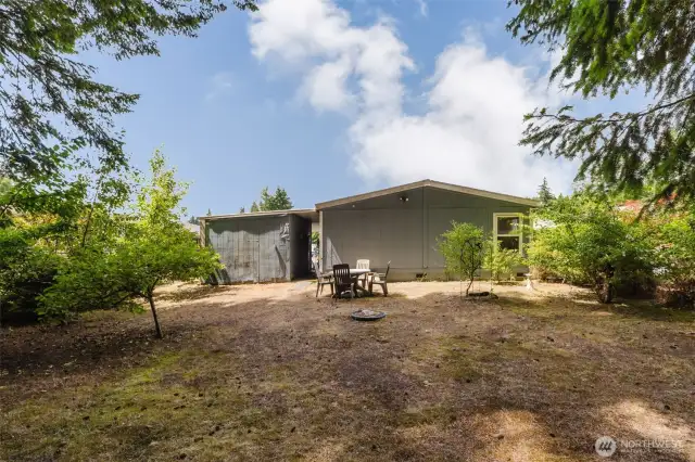 Plenty of room for games, a garden, hmmmm...what would you do back here?