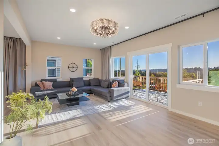 Sliders to the large view deck.