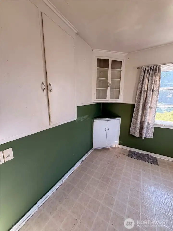 I know- I've said it before, but this kitchen is BIG!