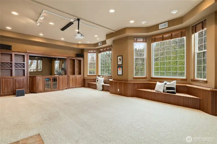 massive Great Room perfectly set up for a home theater