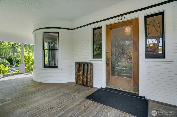 Unit 1 is a complete home comprising the entire main floor. This 1,650 sq ft apartment is vacant and available to tour.