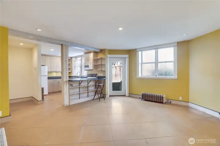 With plenty of light from windows in the kitchen and living room and recessed overhead lighting, it feels bright and open in here.
