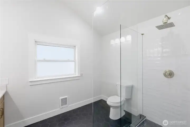 Upstairs bathroom. Upstairs bathroom.