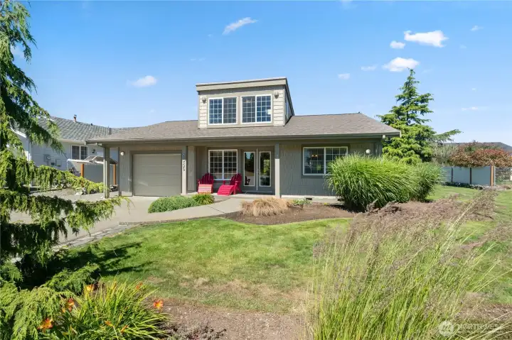 Beautiful mature landscaping with built in sprinkler system