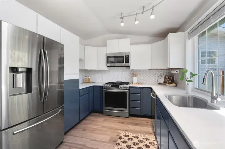 All kitchen appliances included