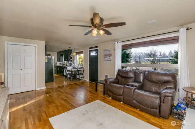 Living room..looking toward entry and kitchen.