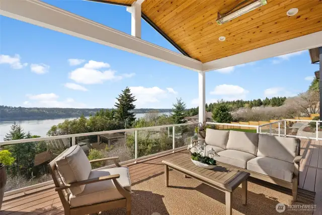 While enjoying time with guests in the backyard, you’ll be treated to stunning views: south to the Narrows Bridge, west to the Olympic Mountains, and north toward the charming town of Gig Harbor.