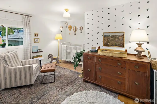 Upstairs guest bedroom