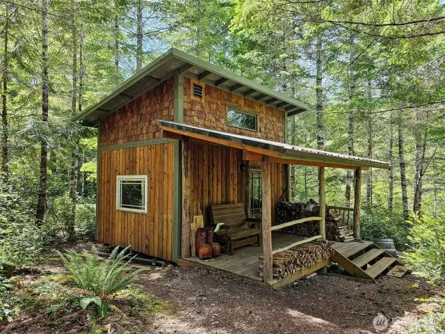 Fun outbuilding 1
