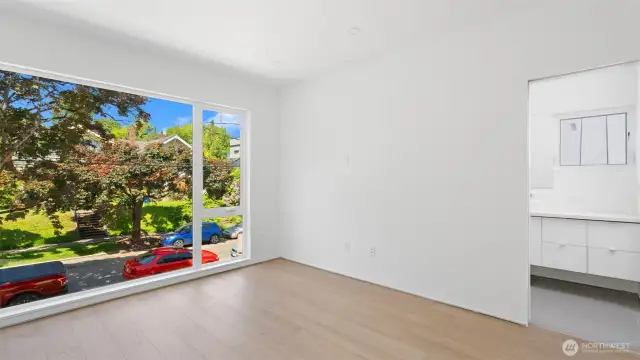 Primary Bedroom (Floor 2)
