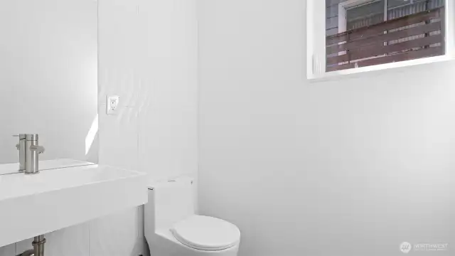 1/2 Bathroom (Main)