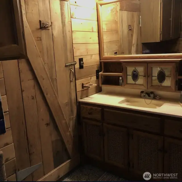 Full bathroom