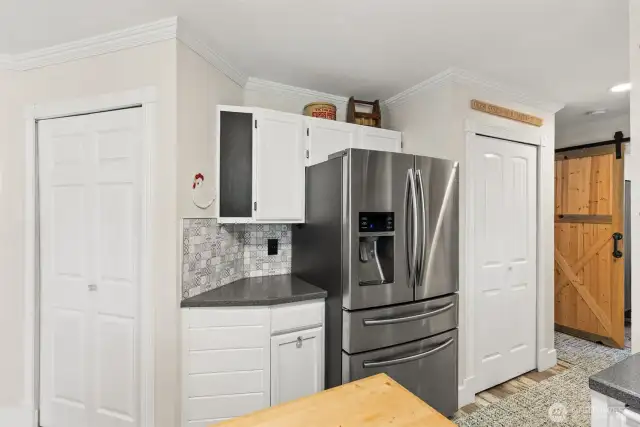 Kitchen offers Stainless Appliances