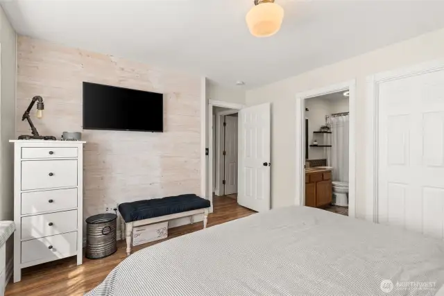 Primary Suite with Walk In Closet