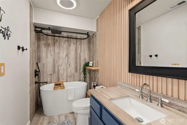 Full Bathroom on Upper Level